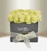 Букет эксклюзив - Роскошный цветочный ящик с розами черный квадрат